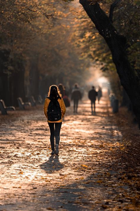 afstand na intimiteit|Angst voor intimiteit: zo breek je de muur om je heen。